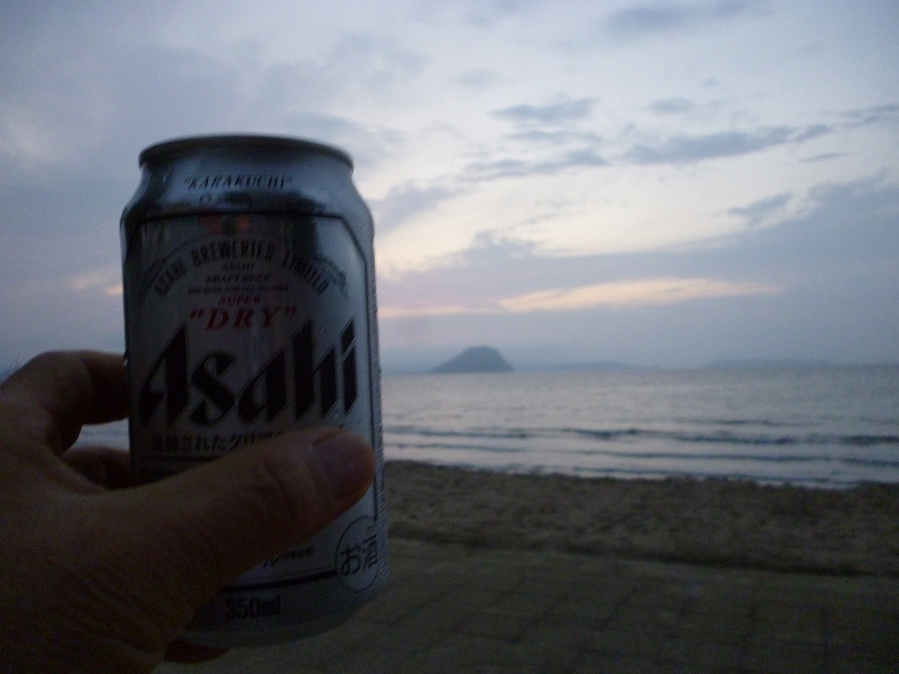 夕暮れにカンパイ 海外駐在員のざれごと やえすの家 九州八重洲株式会社 夕暮れにカンパイ 海外駐在員のざれごと やえすの家 九州八重洲株式会社