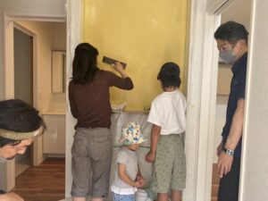 ジョイナス室見2丁目７番街区H様邸　塗り壁体験を行いました！